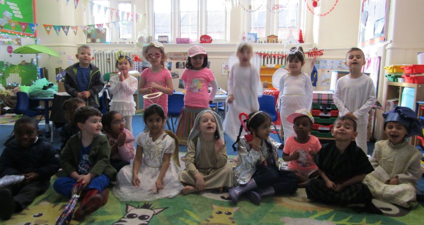 Reception class takes to the stage at Stimpson Avenue